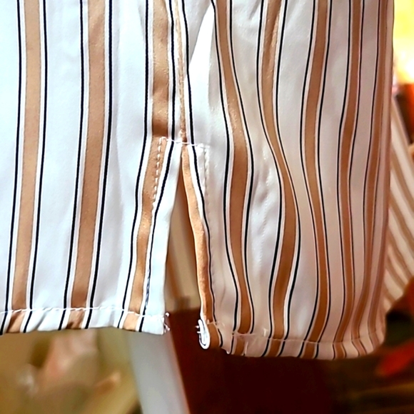 Maison d' Amelie Paris Striped Buttondown blouse - Picture 8 of 10